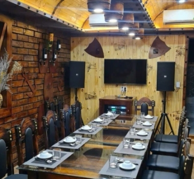 Phòng Hầm Rượu 2