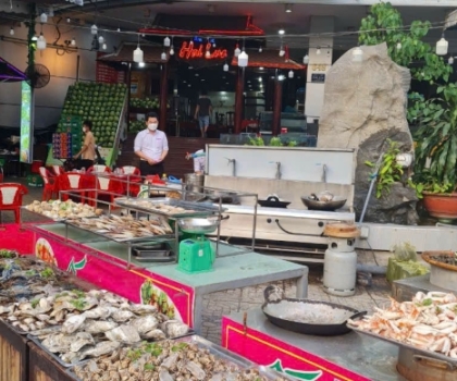 Hải sản tươi sống